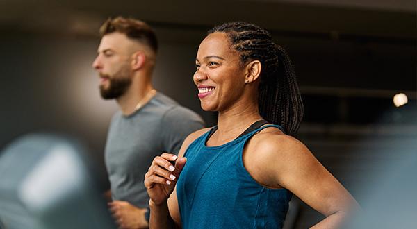 Woman and man doing sport 
